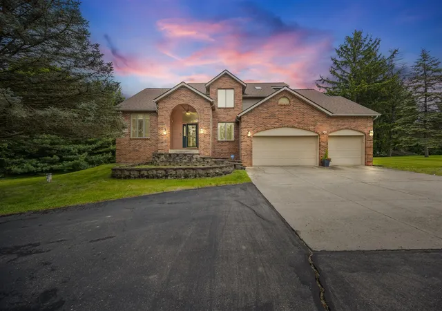 1st image of 6140 Saline Ann Arbor Rd, Saline, MI 48176 | MLS# 70533365