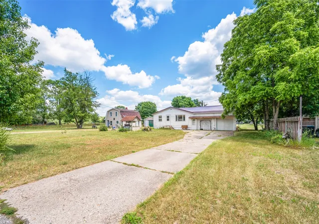 2nd image of 1014 Olaf St, Big Rapids, MI 49307 | MLS# 70545074