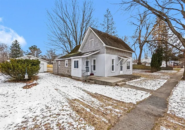 Homes for sale in Howard City, MI | 307 Orton St, Howard City, MI 49329 | MLS# 70516633