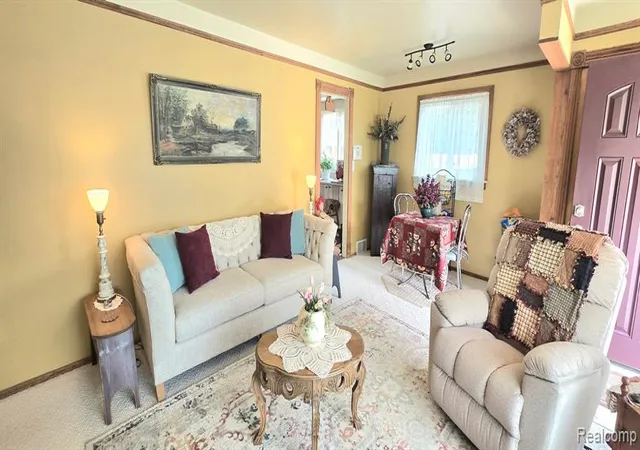 Photo 5 of Single Family Residence at 4300 Evans St, Wayne, MI 48184 | MLS# 60998383 | | Sold on 2026-06-29