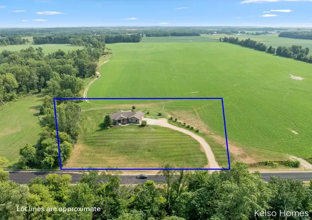 Photo 3 of Sale Pending at 4304 Perry St, Hudsonville, MI 49426 | MLS# 70553875 | Listing updated on 2026-08-31