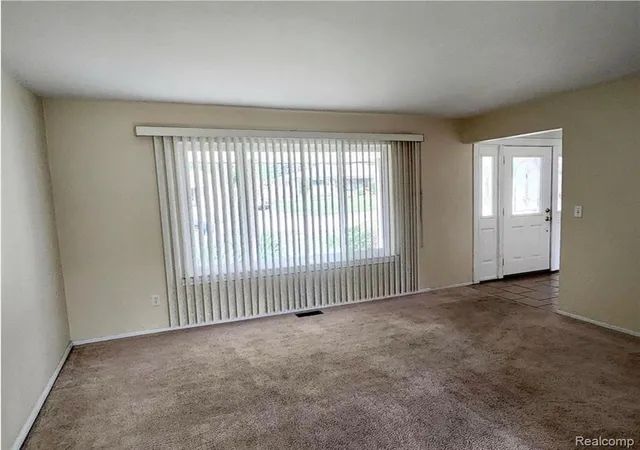 Photo 3 of Single family home for sale at 35347 Alta Vista Dr, Sterling Heights, MI 48312 | MLS# 60995305 | Listing updated on 2026-07-07