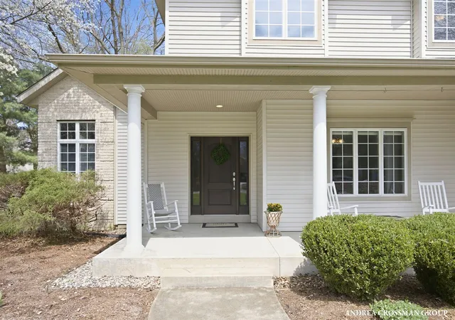 2nd image of 14887 Riverside Trl, Grand Haven, MI 49417 | MLS# 70527092