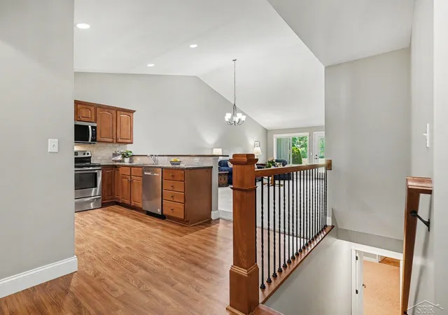 5th image of 102 Tuscany Cir, Saginaw, MI 48603 | MLS# 50211944