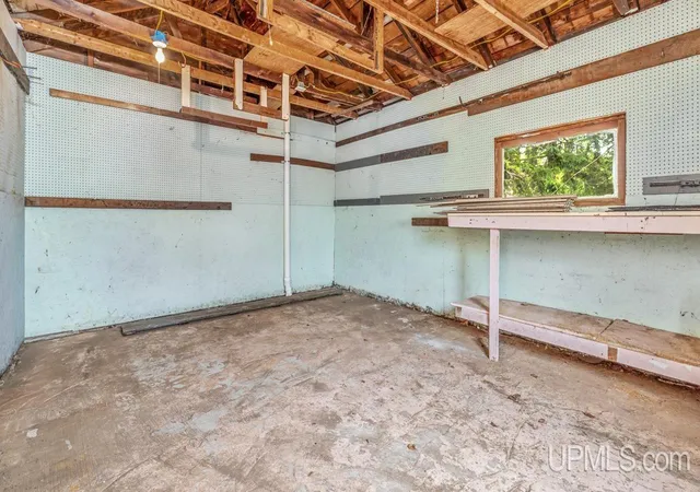 Homes for sale in Kingsford, MI | 424 Maple St, Kingsford, MI 49802 | MLS# 50210799