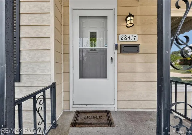 2nd image of 28417 Barton St, Garden City, MI 48135 | MLS# 61016405