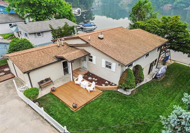 Photo 3 of Sale Pending at 6951 W Jackson Rd, Ludington, MI 49431 | MLS# 70551145 | Listing updated on 2026-08-27