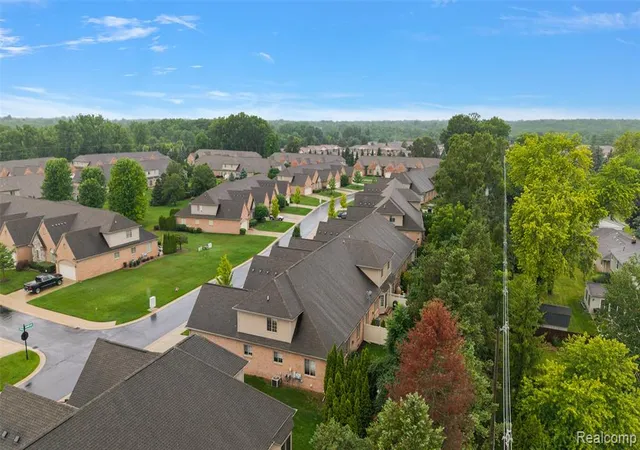 Photo 41 of Sale Pending at 2681 Kentwood Dr #69, Shelby Township, MI 48316 | MLS# 61008529 | Listing updated on 2026-08-22