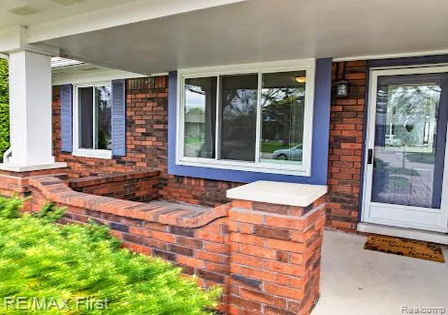 Homes for sale in Sterling Heights, MI | 42446 Sycamore Dr, Sterling Heights, MI 48313 | MLS# 61002736