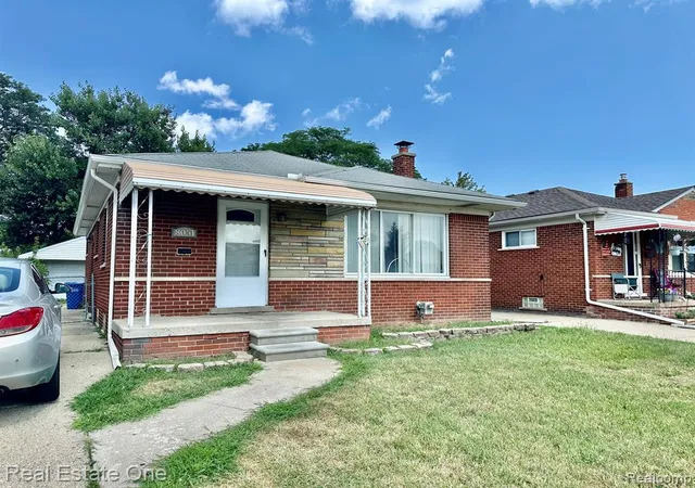 2nd image of 8051 Marian St, Warren, MI 48093 2731 | MLS# 61024071