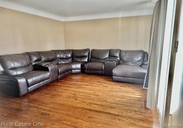 Photo 3 of Single family home for sale at 8051 Marian St, Warren, MI 48093 2731 | MLS# 61024071 | Listing updated on 2026-09-07