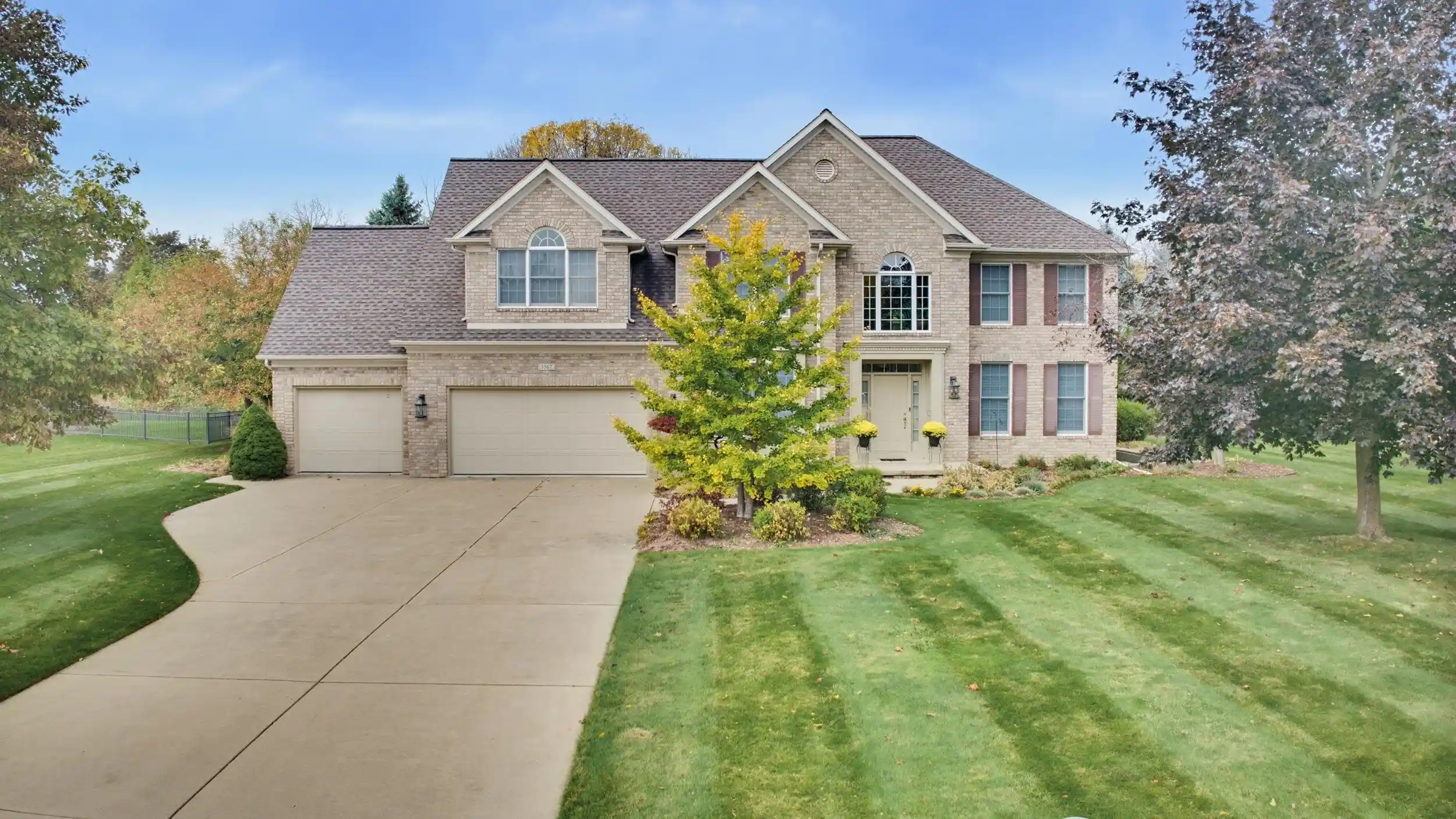 Single family home for sale at 1567 Wedgewood Pl, Essexville, MI 48732 | MLS# 50225340