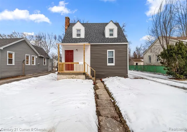 Homes for sale in Grosse Pointe, MI | 5514 Ashley St, Grosse Pointe, MI 48236 | MLS# 60974945