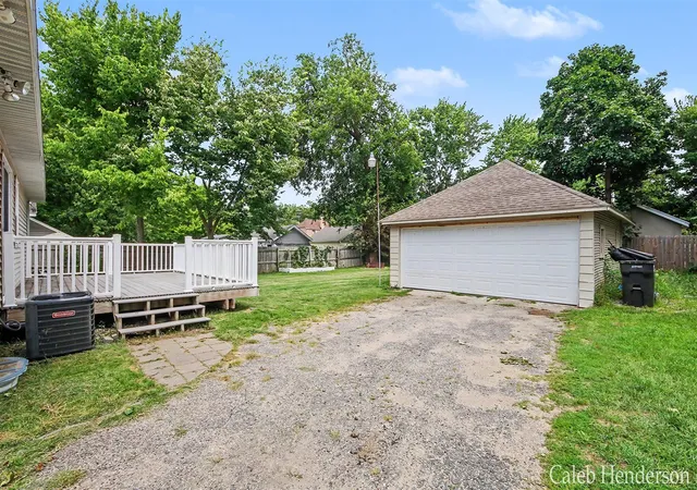 5th image of 2712 Byron Center Ave, Wyoming, MI 49519 | MLS# 70553383
