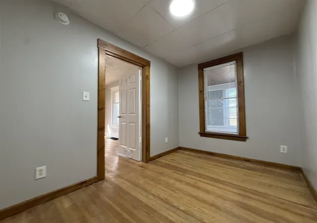 Listing Photo 4 - Condo for sale in building located at 1732 7th St, Muskegon, MI 49441