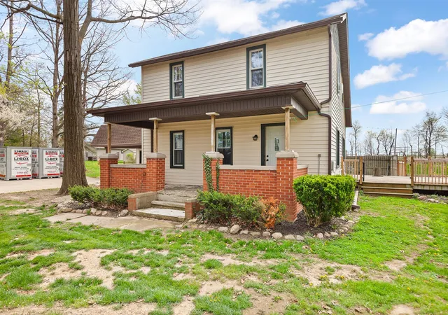 Photo 3 of Single family home for sale at 5910 Lyons Hwy, Adrian, MI 49221 | MLS# 70527681 | Listing updated on 2026-08-28