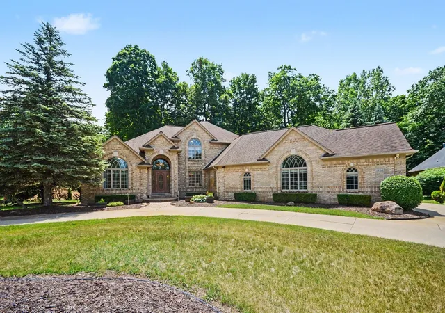 Photo 2 of Sale Pending at 11684 Majestic Ct, Shelby Township, MI 48315 | MLS# 50211279 | Listing updated on 2026-07-23