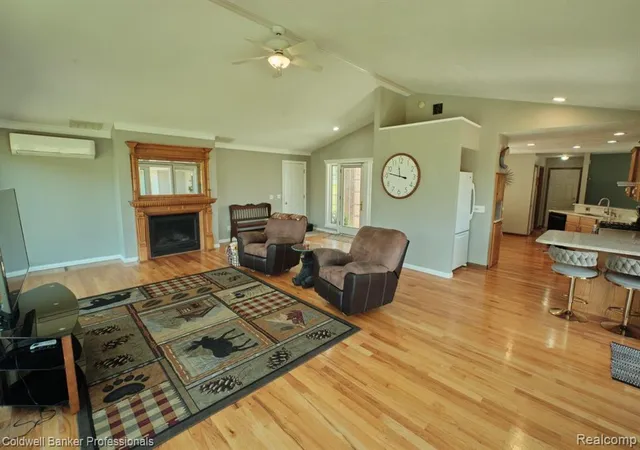 Homes for sale in Chesaning, MI | 6464 Ferden Rd, Chesaning, MI 48616 | MLS# 60990090