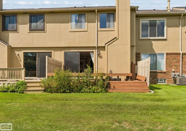Photo 2 of Condo for sale at 698 Tennyson Ct, Rochester Hills, MI 48307 | MLS# 50219976 | Listing updated on 2026-09-16
