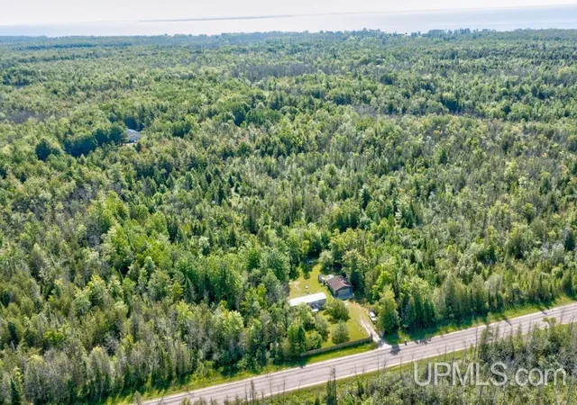 Homes for sale in Menominee, MI | N2540 Rangeline Dr, Menominee, MI 49858 | MLS# 50213006