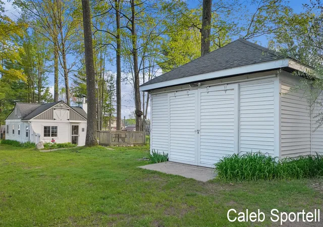 Homes for sale in Baldwin, MI | 1983 Wolf Lake Dr, Baldwin, MI 49304 | MLS# 70533594