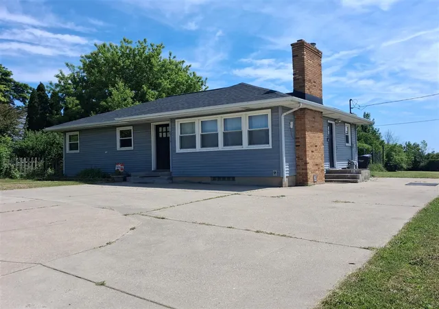 Homes for sale in Grand Rapids, MI | 2716 Ridgemoor Dr, Grand Rapids, MI 49512 | MLS# 70535939