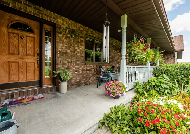 Photo 3 of Single family home for sale at 1370 N Park Rd, Benton Harbor, MI 49022 | MLS# 70491542 | Listing updated on 2025-10-16