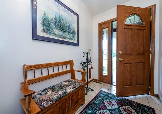 Photo 4 of Single family home for sale at 1370 N Park Rd, Benton Harbor, MI 49022 | MLS# 70491542 | Listing updated on 2025-10-16