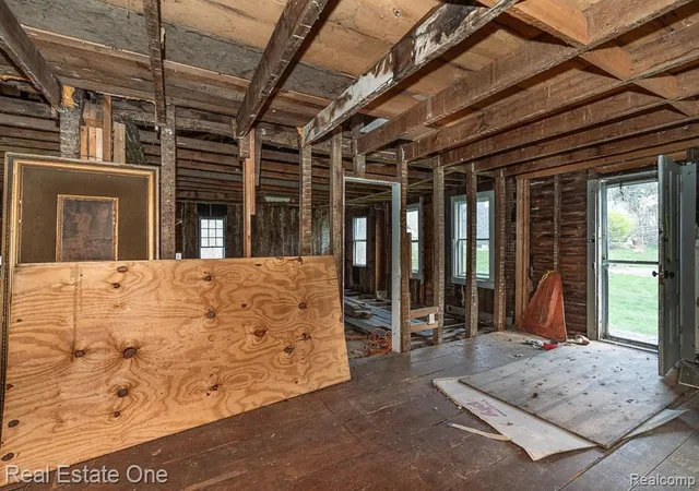 12th image of 947 E Tienken Rd, Rochester Hills, MI 48306 | MLS# 60987105