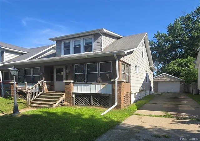 Homes for sale in Port Huron, MI | 1619 White St, Port Huron, MI 48060 | MLS# 61010654