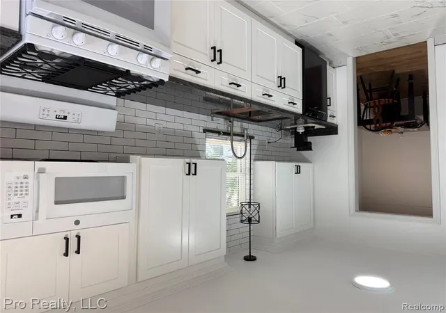 Photo 3 of Single family home for sale at 17028 W 13 Mile Rd, Beverly Hills, MI 48025 | MLS# 61019827 | Listing updated on 2026-08-30