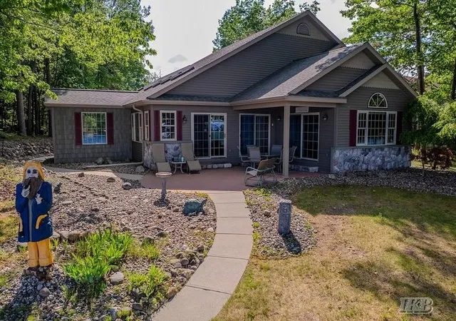 Photo 3 of Single family home for sale at 4837 Buxton Ct, Gladwin, MI 48624 | MLS# 50211522 | Listing updated on 2026-08-31