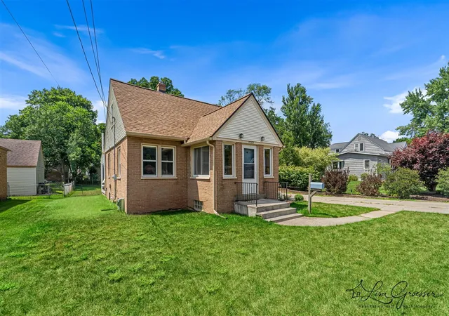 Homes for sale in Grandville, MI | 3289 Earle Ave, Grandville, MI 49418 | MLS# 70544321