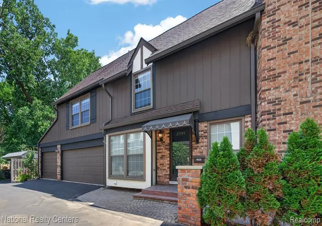Photo 2 of Condo for sale at 22045 Shore Pointe Ln #60, Saint Clair Shores, MI 48080 3576 | MLS# 61012695 | Listing updated on 2026-08-28