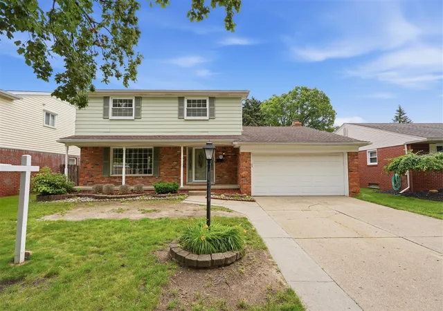 1st image of 14140 Hubbard St, Livonia, MI 48154 | MLS# 70540794