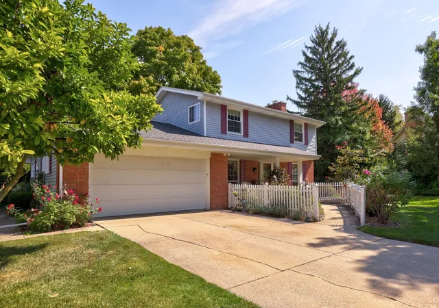 Homes for sale in Frankenmuth, MI | 5 Mary Lane Ct, Frankenmuth, MI 48734 | MLS# 50206448