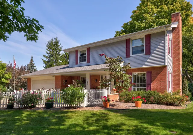 Homes for sale in Frankenmuth, MI | 5 Mary Lane Ct, Frankenmuth, MI 48734 | MLS# 50206448