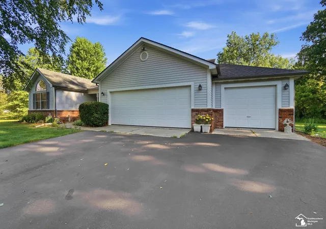 Homes for sale in Petersburg, MI | 4358 Rauch Rd, Petersburg, MI 49270 | MLS# 50212694