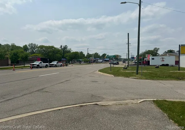 9th image of 490 Greenlawn St, Ypsilanti, MI 48198 | MLS# 60998985