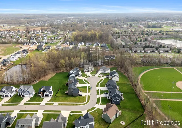 Homes for sale in Byron Center, MI | 1835 Gloryfield Dr, Byron Center, MI 49315 | MLS# 70531699
