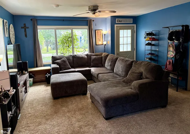 Photo 4 of Single family home for sale at 2816 Wisner St, Waterford, MI 48329 | MLS# 50216053 | Listing updated on 2026-09-17