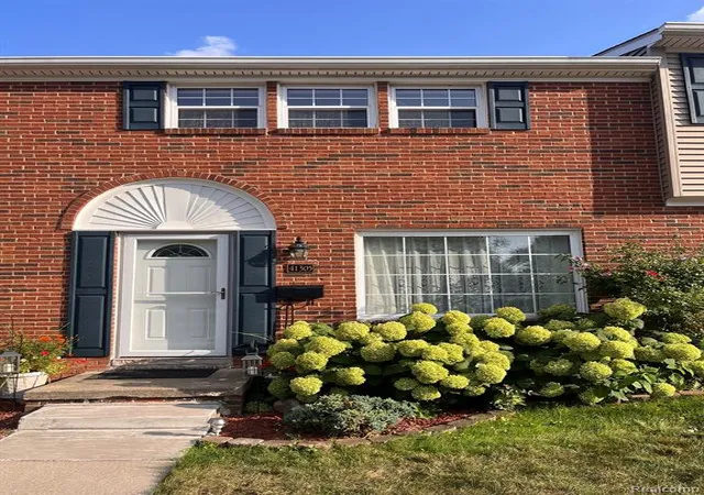 1st image of 41305 Lagoon Ct, Northville, MI 48167 1923 | MLS# 61023261