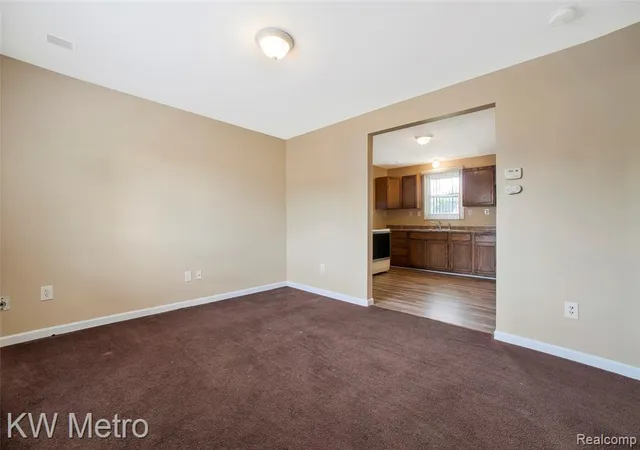 5th image of 25335 Pinehurst St, Roseville, MI 48066 | MLS# 61005467