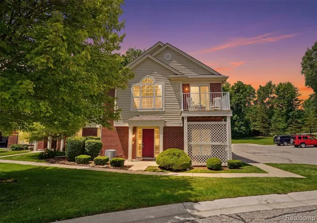 Homes for sale in Rochester, MI | 1668 Deepwood Cir, Rochester, MI 48307 | MLS# 61005758
