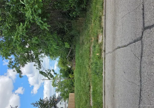Photo 1 of Land for sale at 2528 Beals St, Detroit, MI 48214 | MLS# 61017480 | Listing updated on 2026-08-03
