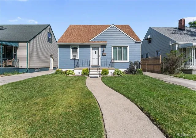 Homes for sale in Lincoln Park, MI | 2960 Bailey Ave, Lincoln Park, MI 48146 | MLS# 61001331