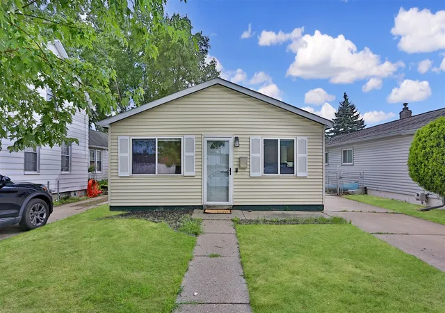 1st image of 1000 E Mahan Ave, Hazel Park, MI 48030 | MLS# 70544030