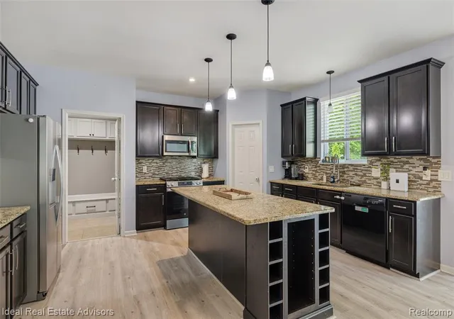 Photo 4 of Single family home for sale at 51743 Leshan Dr, Chesterfield, MI 48047 | MLS# 61020845 | Listing updated on 2026-09-01