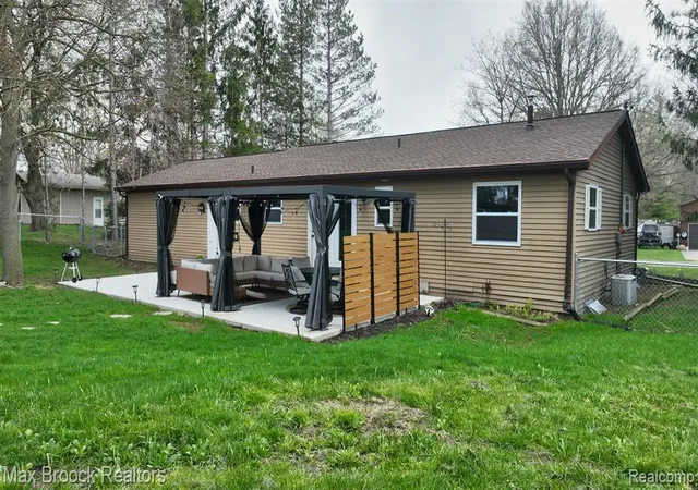 Homes for sale in Saginaw, MI | 8040 Garwood Dr, Saginaw, MI 48609 | MLS# 60986548