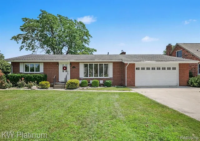 Photo 2 of Sale Pending at 49750 Nautical Dr, New Baltimore, MI 48047 4310 | MLS# 61012421 | Listing updated on 2026-08-28